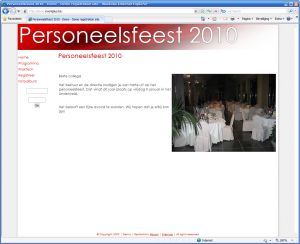 Homepage goedkope registratiesite met lay-out aangepast aan het personeelsfeest